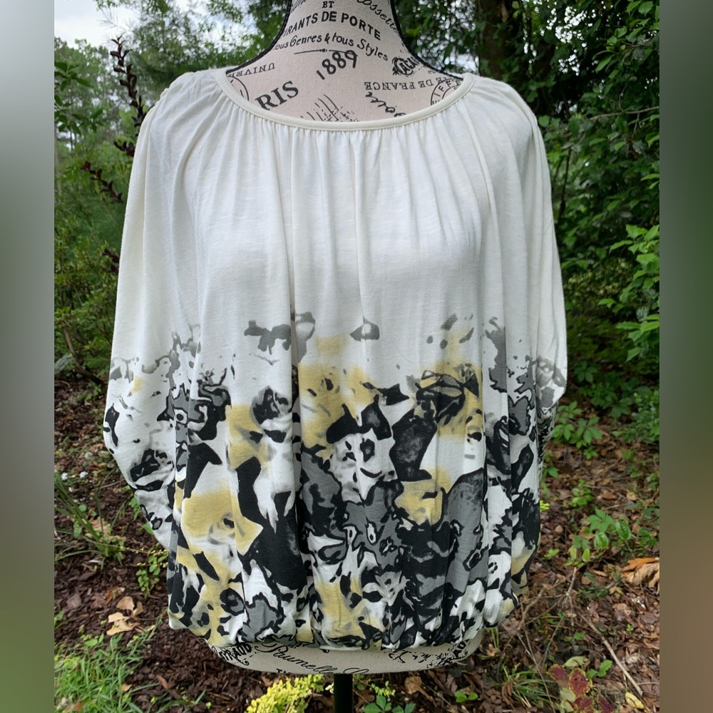 Short sleeve balloon top